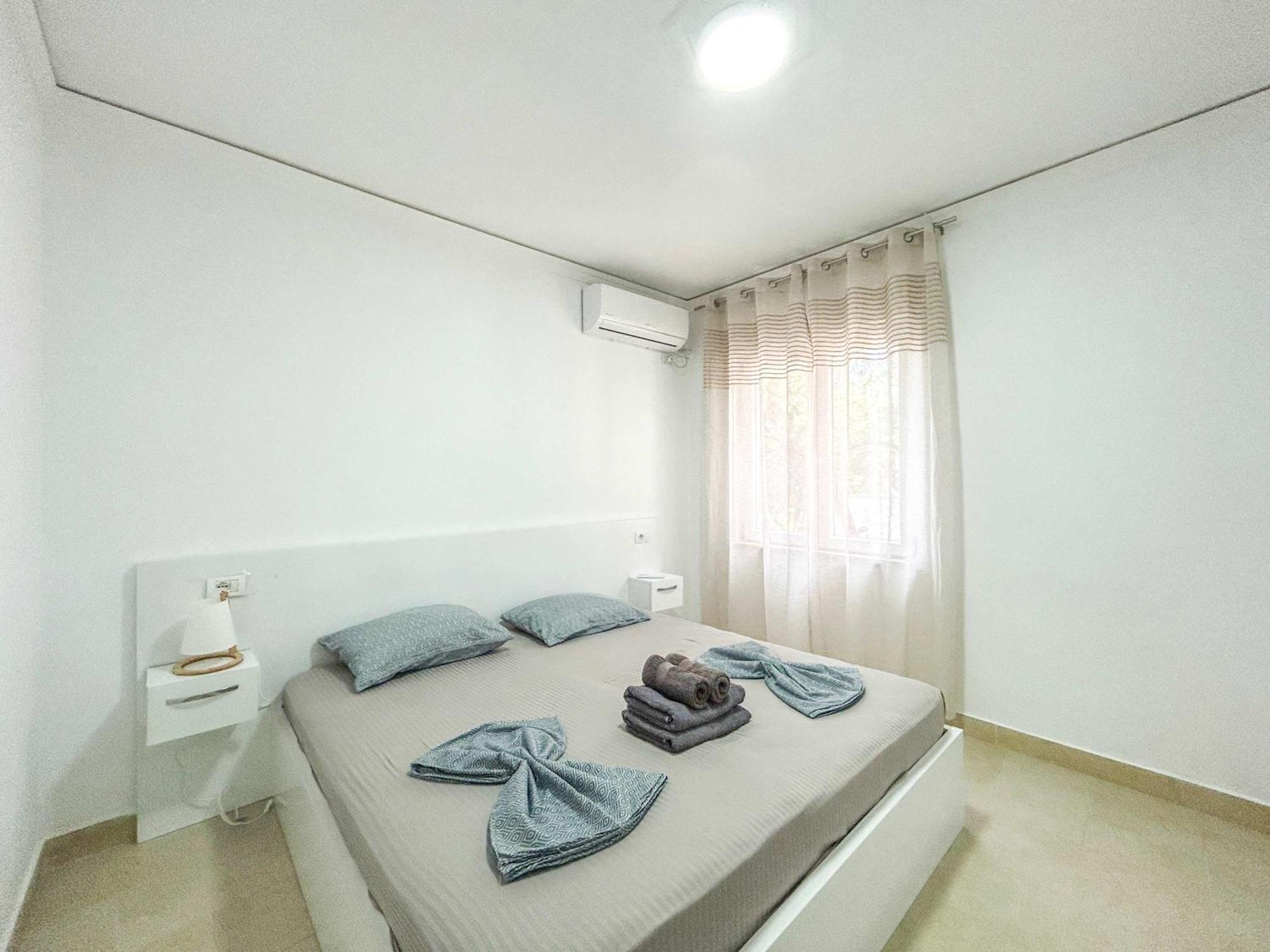 Fa Fa 686 Apartamento Golem (Tirana)